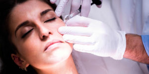 botox - comblement - différence - interventions - chirurgie